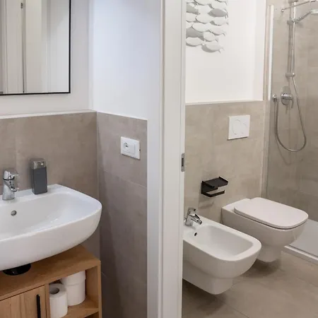 Vila Guesthost - Ravenna Bright & Renewed Villino *