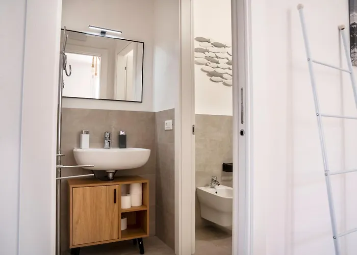 Guesthost - Ravenna Bright & Renewed Villino