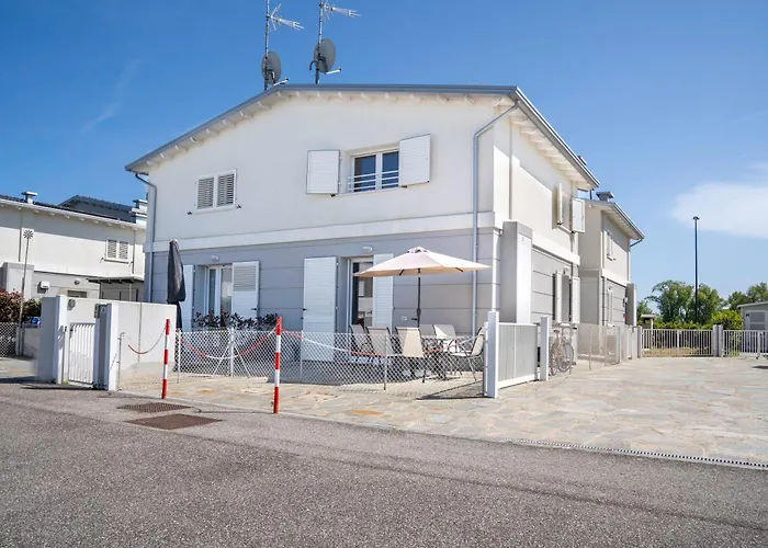 Villa Guesthost - Ravenna Bright & Renewed Villino Punta Marina